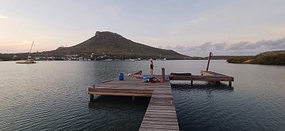 Ponton abandonné « paradisiaque »